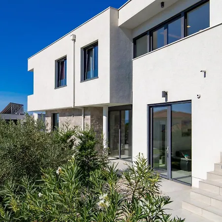 Albi By Interhome Vila Kostrena