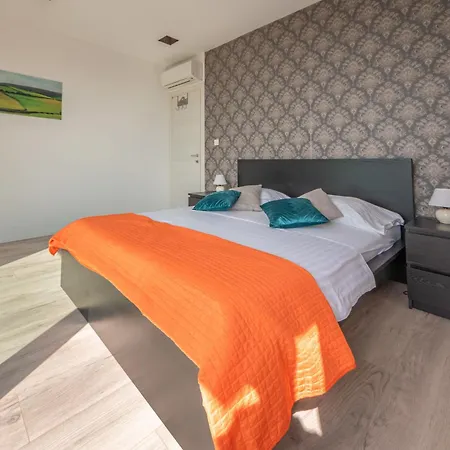 Albi By Interhome *